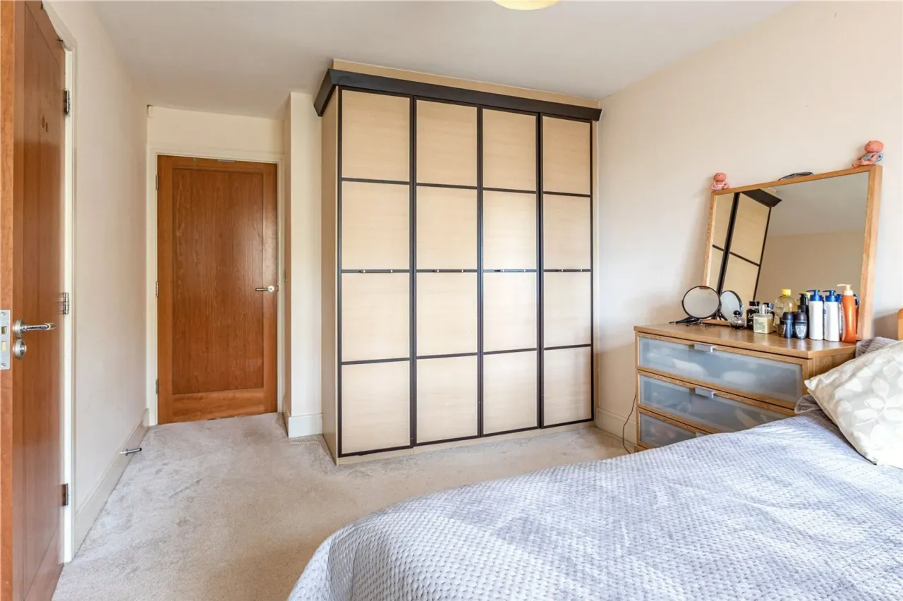 Brighton Road, Addlestone, Surrey, KT15, photo 7