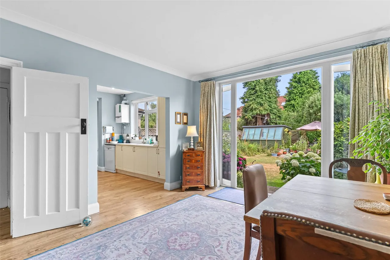 Blandford Avenue, Twickenham, TW2 6HS, photo 3