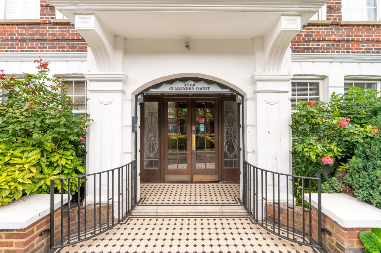 London, NW2, photo 9