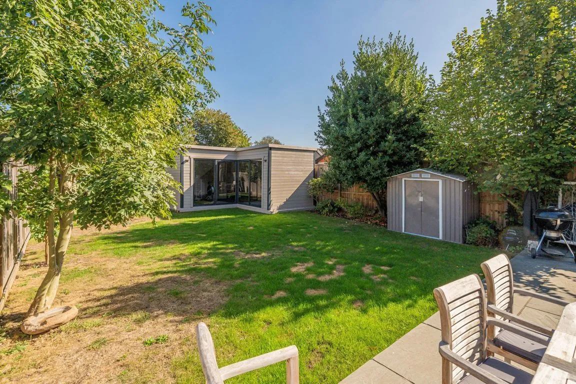 Curzon Road, Weybridge, KT13, photo 10