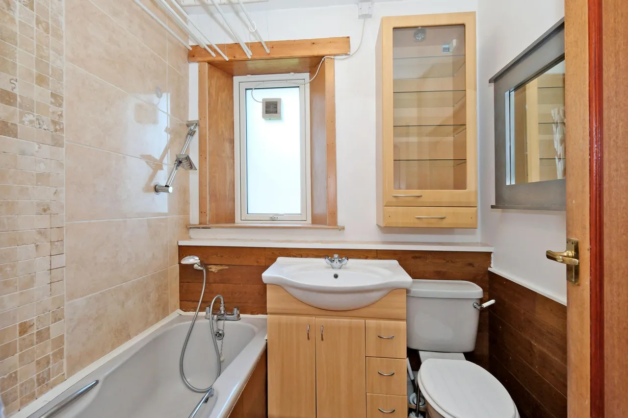 Tullos Place, Torry, AB11, photo 14