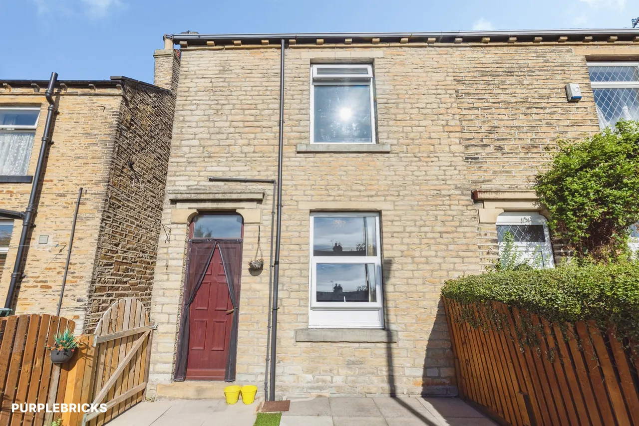 3 bed house for sale, Moorcroft Drive, Bradford, BD4