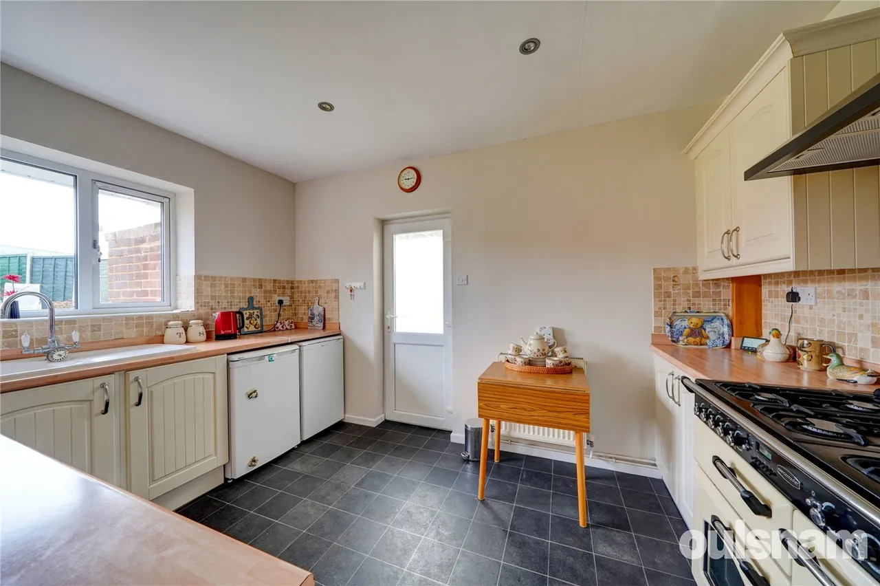 Witton Avenue, Droitwich, Worcestershire, WR9 8NX, photo 5