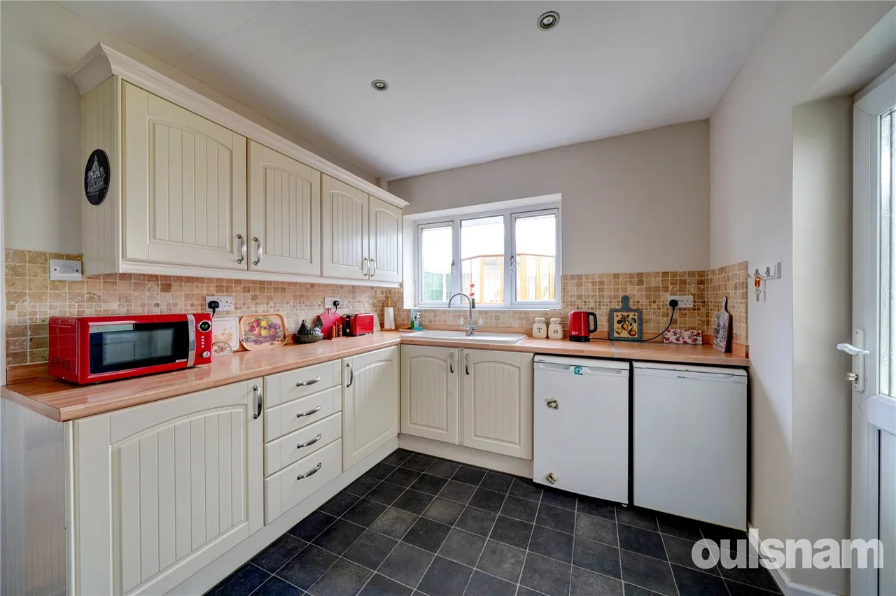 Witton Avenue, Droitwich, Worcestershire, WR9 8NX, photo 4