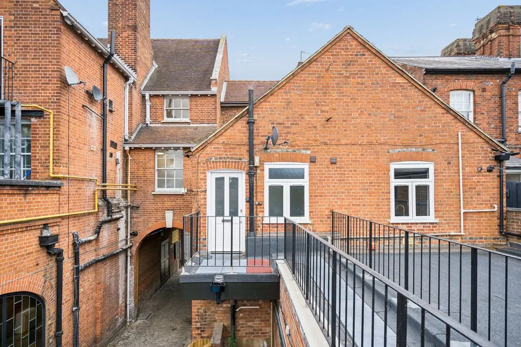 High Street, Marlow SL7 1AH, photo 10