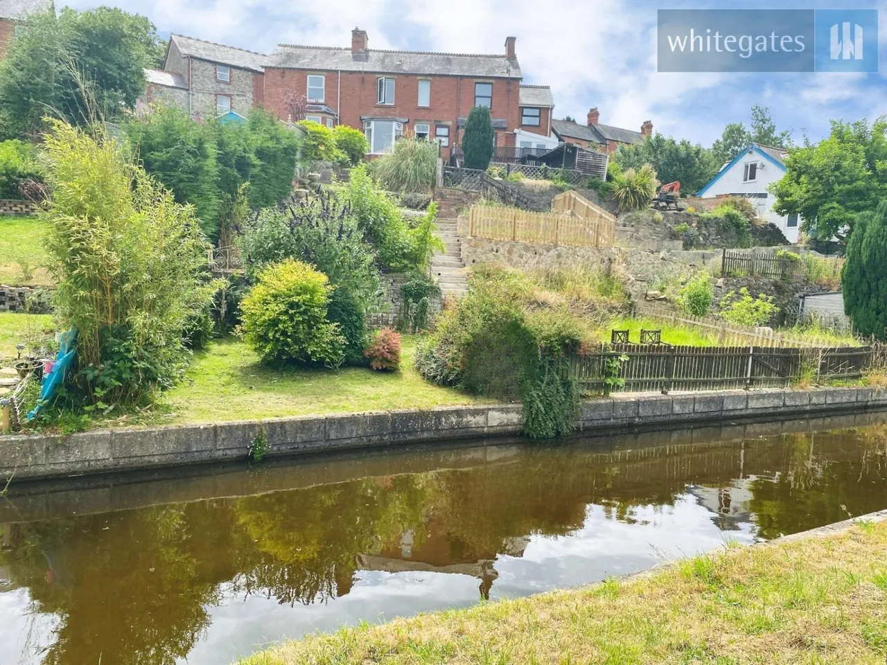 2 bed house for sale, Brynhyfryd, Canal Side, LL20