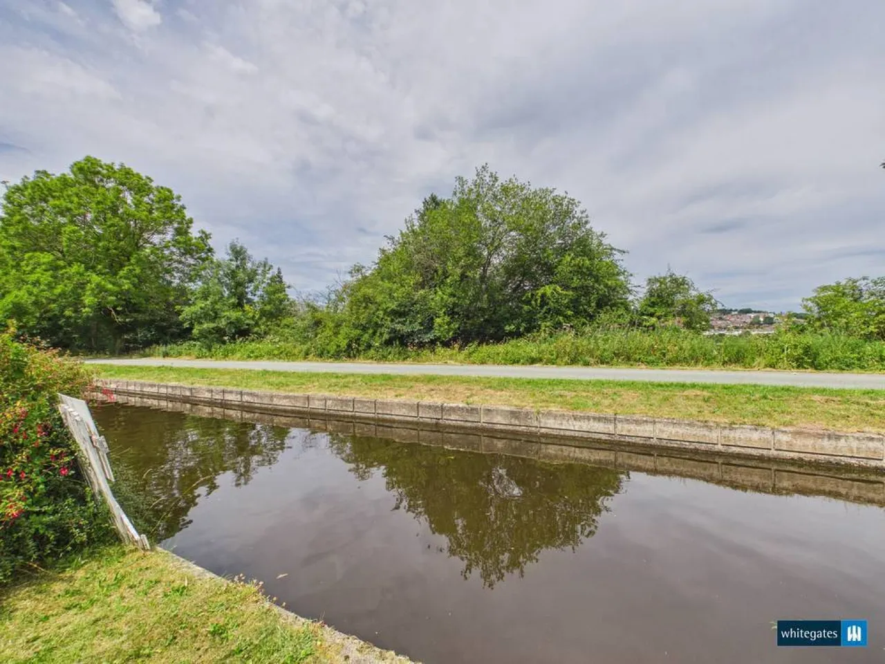 Brynhyfryd, Canal Side, LL20, photo 28