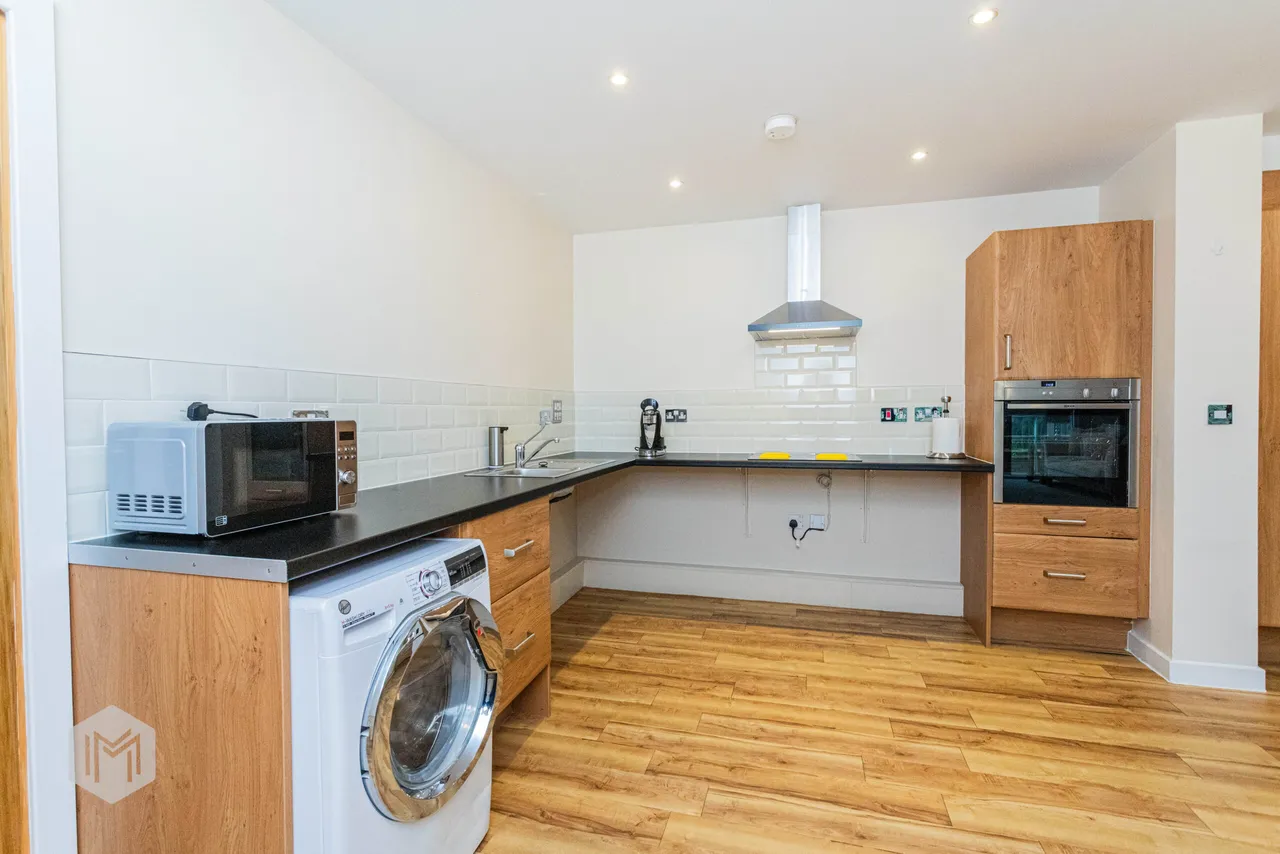 Palmerstones Court, Bolton, BL1 5GT, photo 5