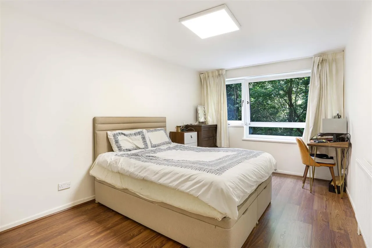 Brighton Road, Sutton, SM2 5JQ, photo 9