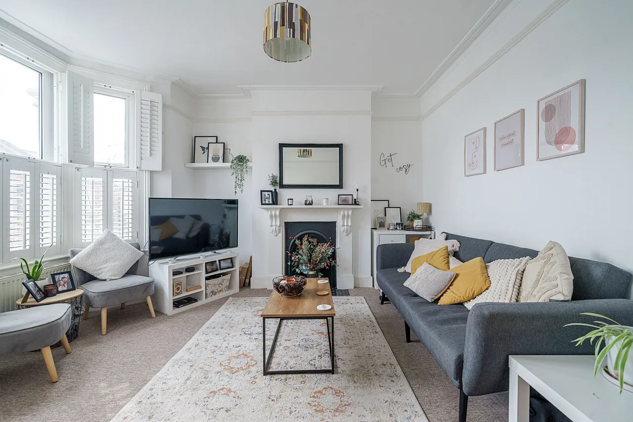 College Road, London, NW10, photo 3
