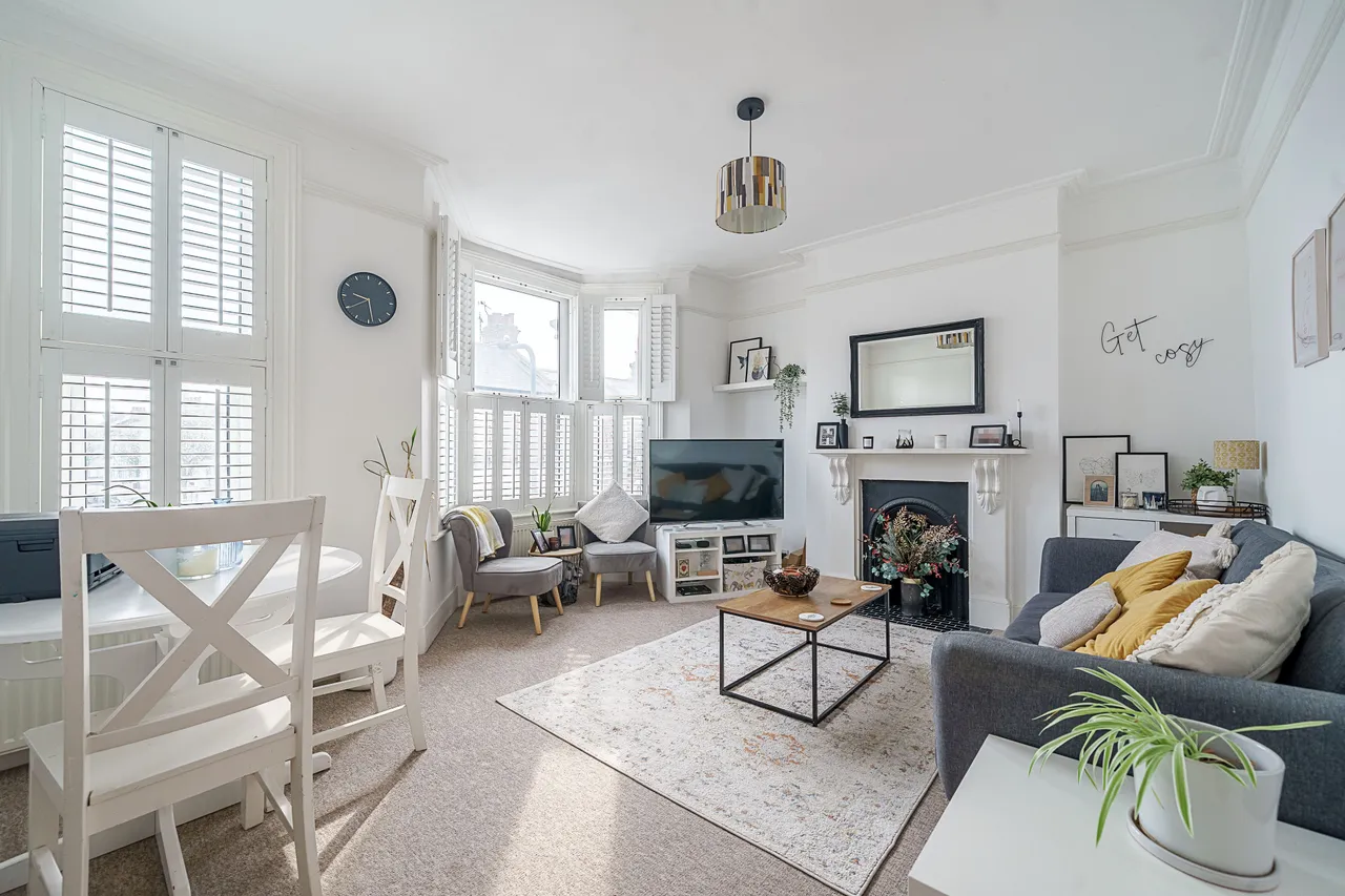 College Road, London, NW10, photo 2