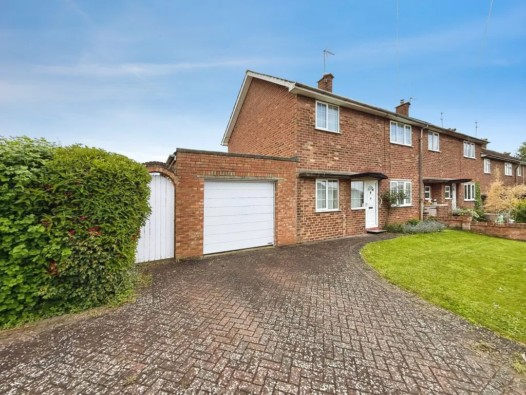 3 bed house for sale — Goldsmith Road, Grantham