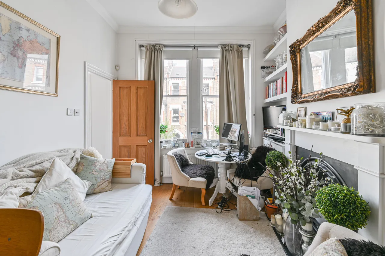 Flat 2b, 78 Tremadoc Road, London, photo 6