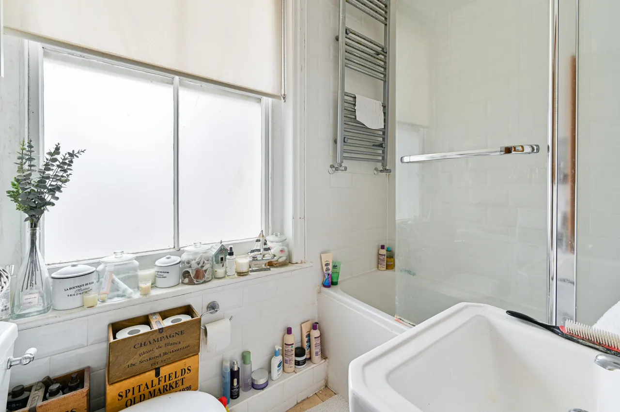 Flat 2b, 78 Tremadoc Road, London, photo 7