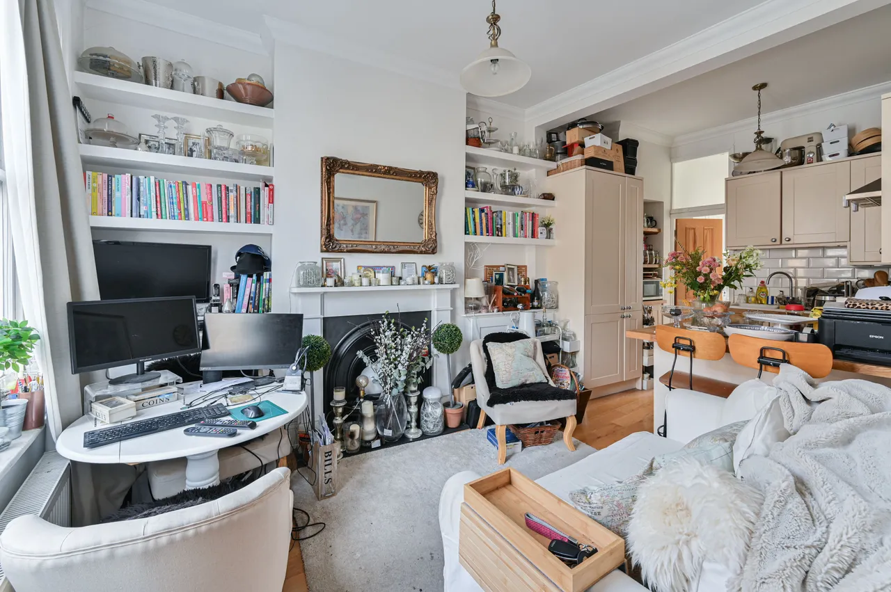 Flat 2b, 78 Tremadoc Road, London, photo 5