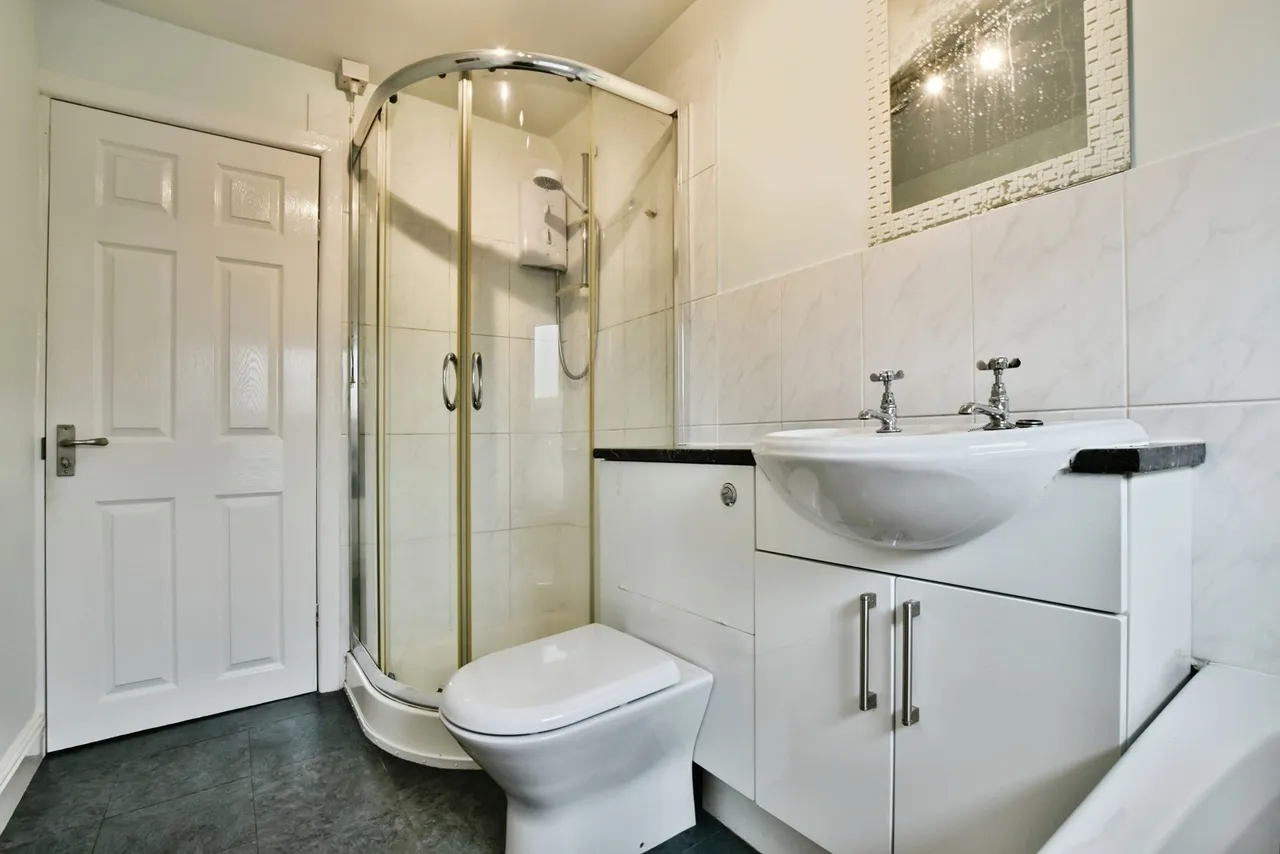 Neville Street, Stockport, SK7, photo 12
