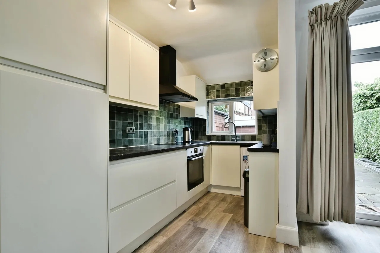Neville Street, Stockport, SK7, photo 5