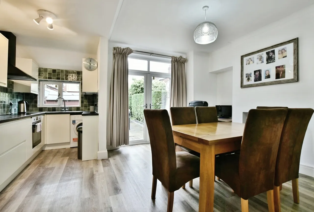 Neville Street, Stockport, SK7, photo 4