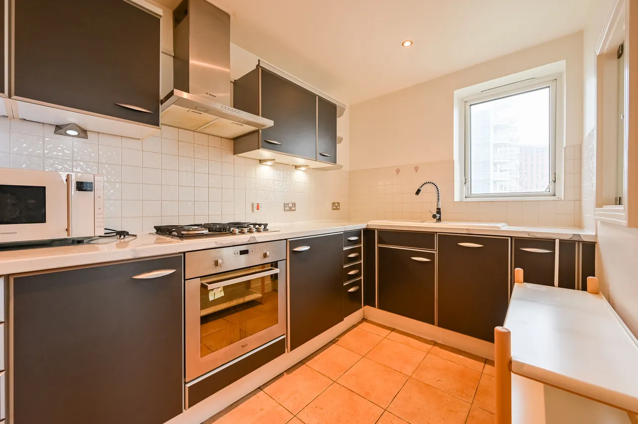 London, E14, photo 2