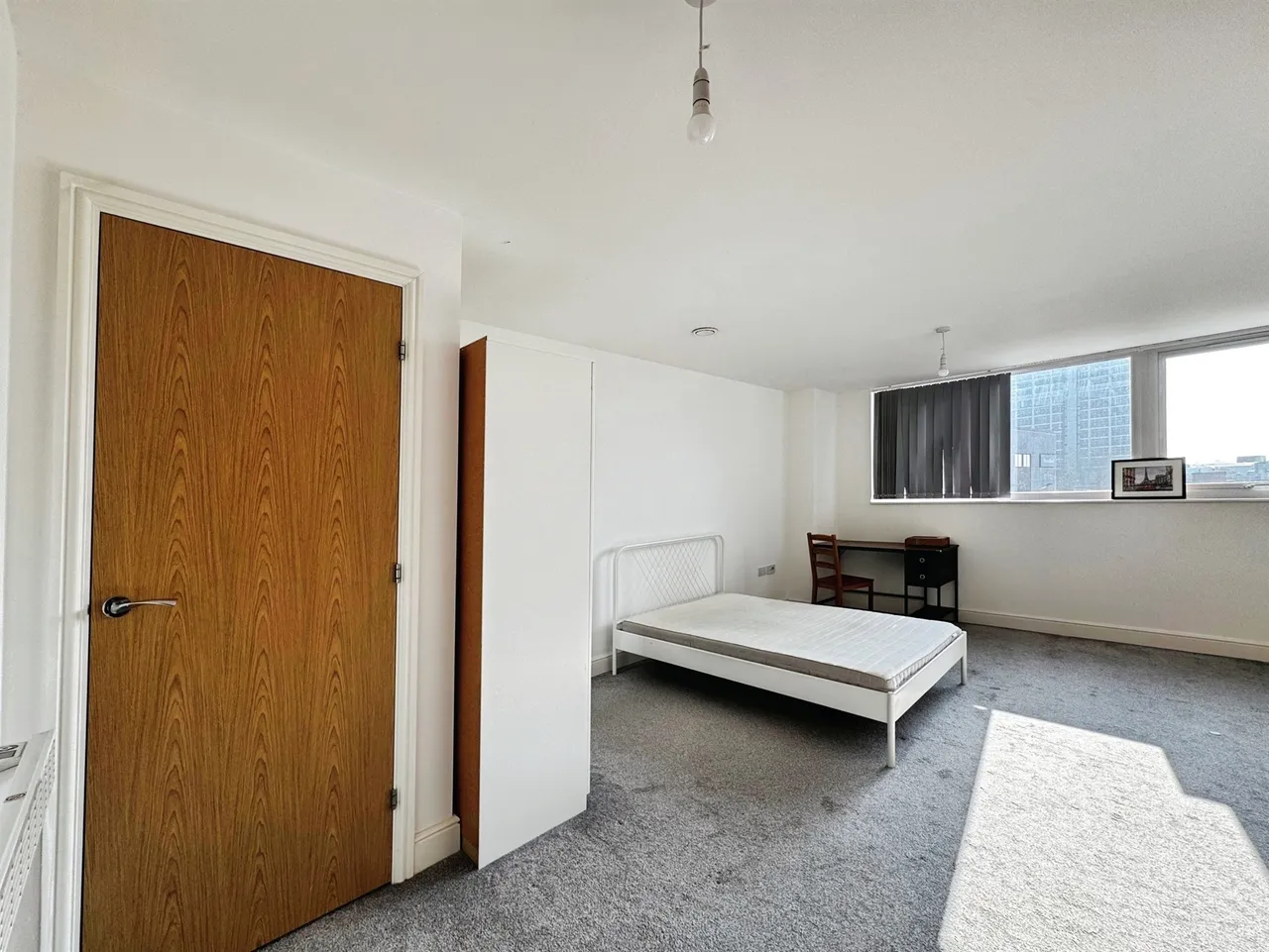 Fleming Way, Swindon, SN1, photo 6