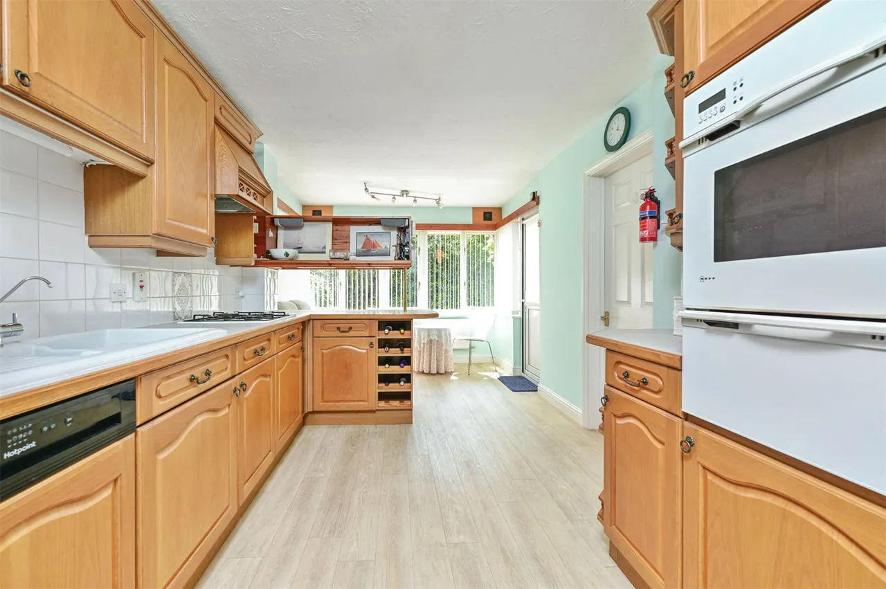 Milton Grange, Ash Vale, Guildford, Surrey, GU12 5DU, photo 2