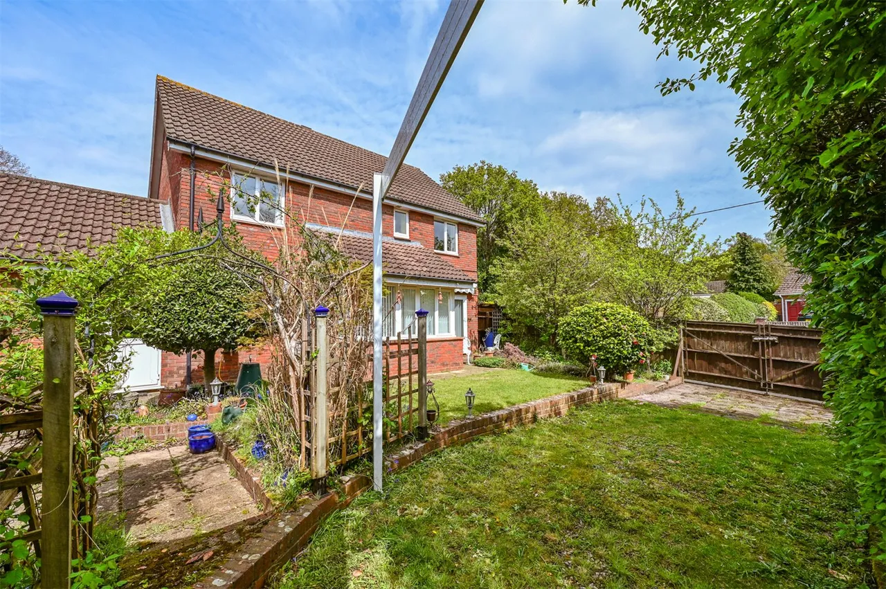 Milton Grange, Ash Vale, Guildford, Surrey, GU12 5DU, photo 14