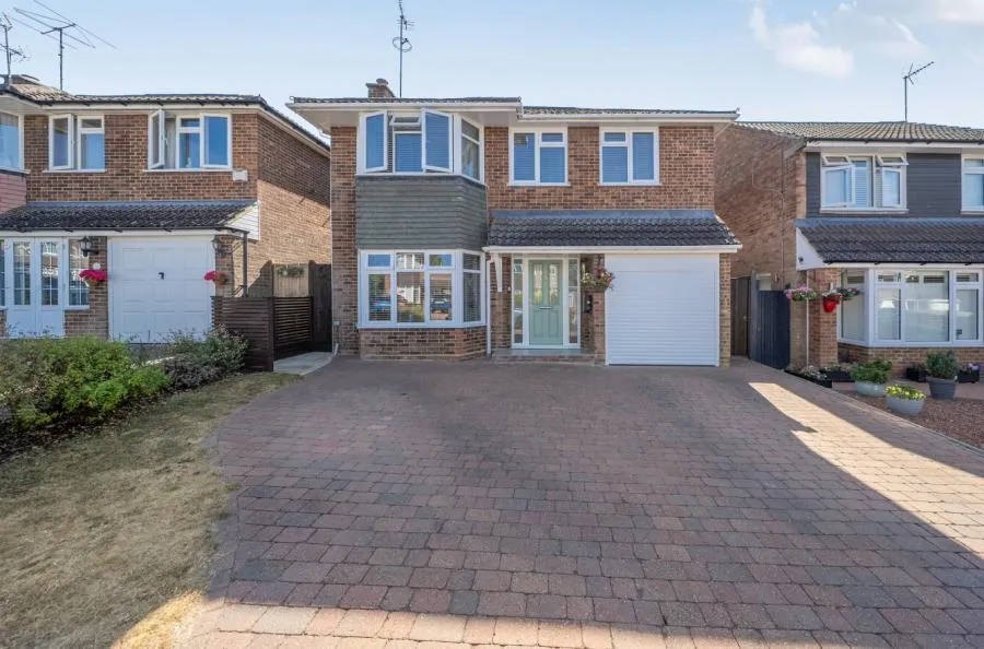 4 bed house for sale, Grasmere Close, Dunstable, LU6