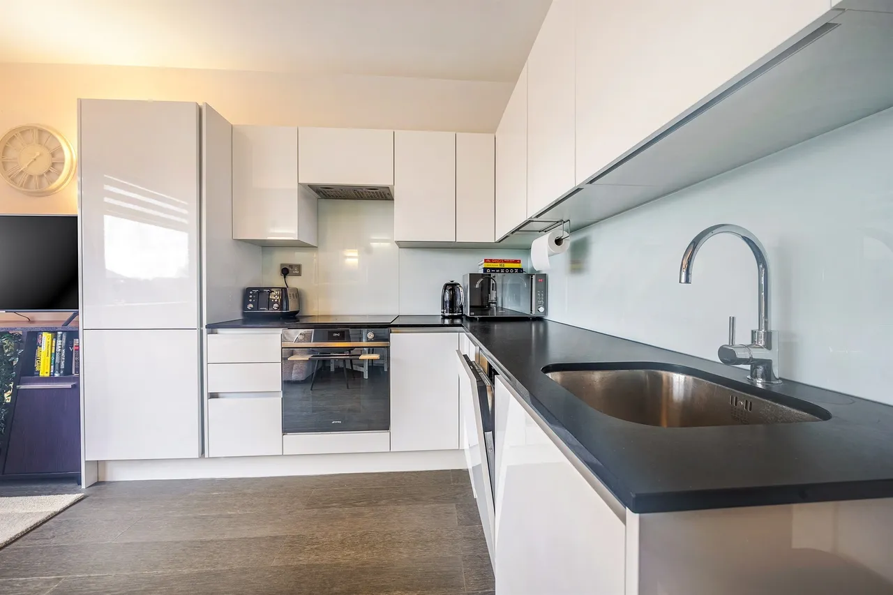 Everard Close, St. Albans, AL1, photo 2