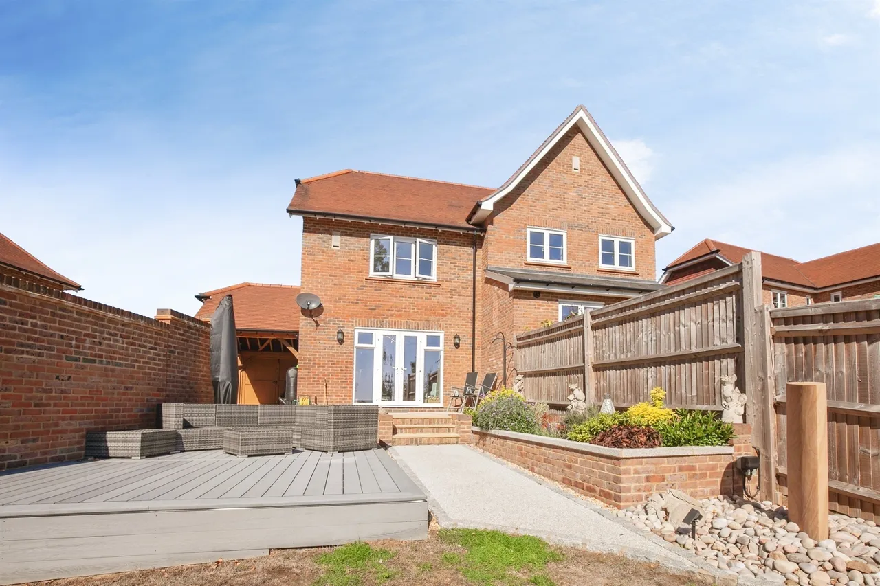 Town Wood Close, Lindfield, RH16, photo 2