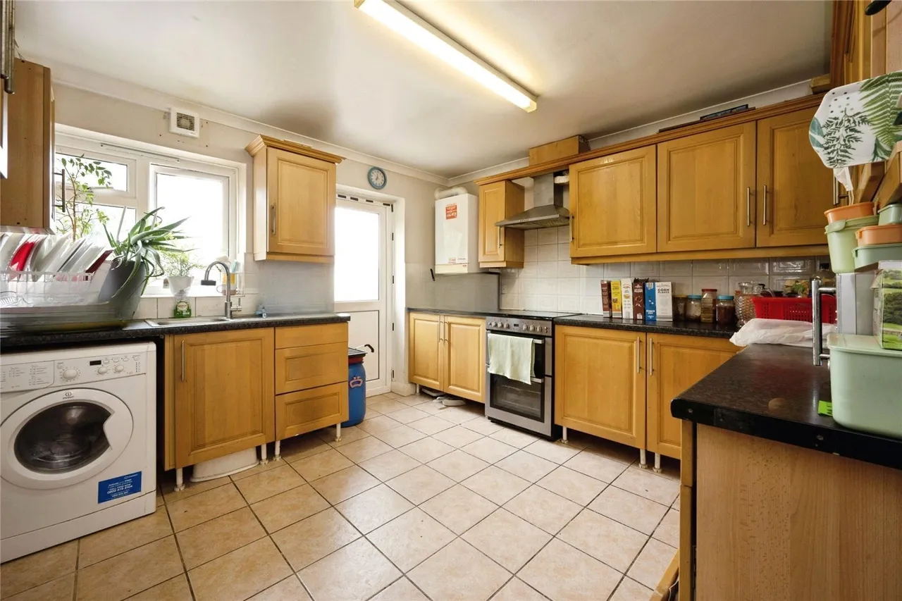 Runley Road, Luton, Bedfordshire, LU1, photo 7