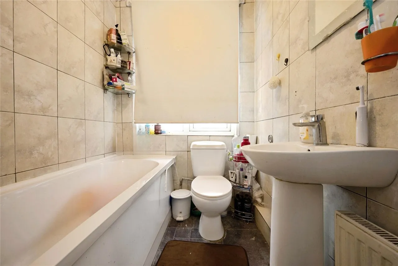 Runley Road, Luton, Bedfordshire, LU1, photo 13