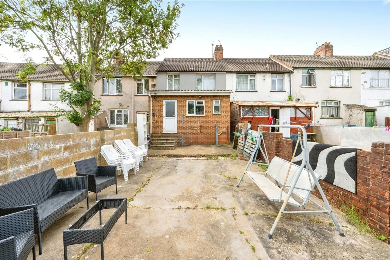 Runley Road, Luton, Bedfordshire, LU1, photo 14