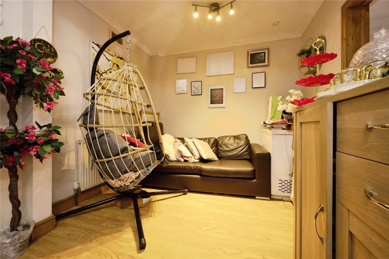 Runley Road, Luton, Bedfordshire, LU1, photo 6