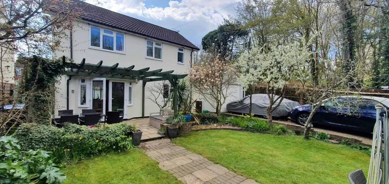 St John's Road, Woking, GU21, photo 15