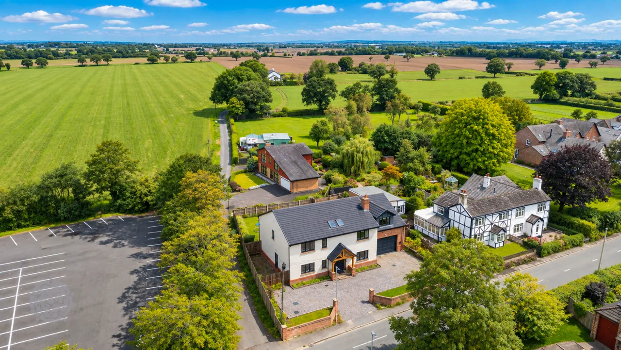 5 bed house for sale — Heath Lane, Croft, Warrington, WA3 7DH