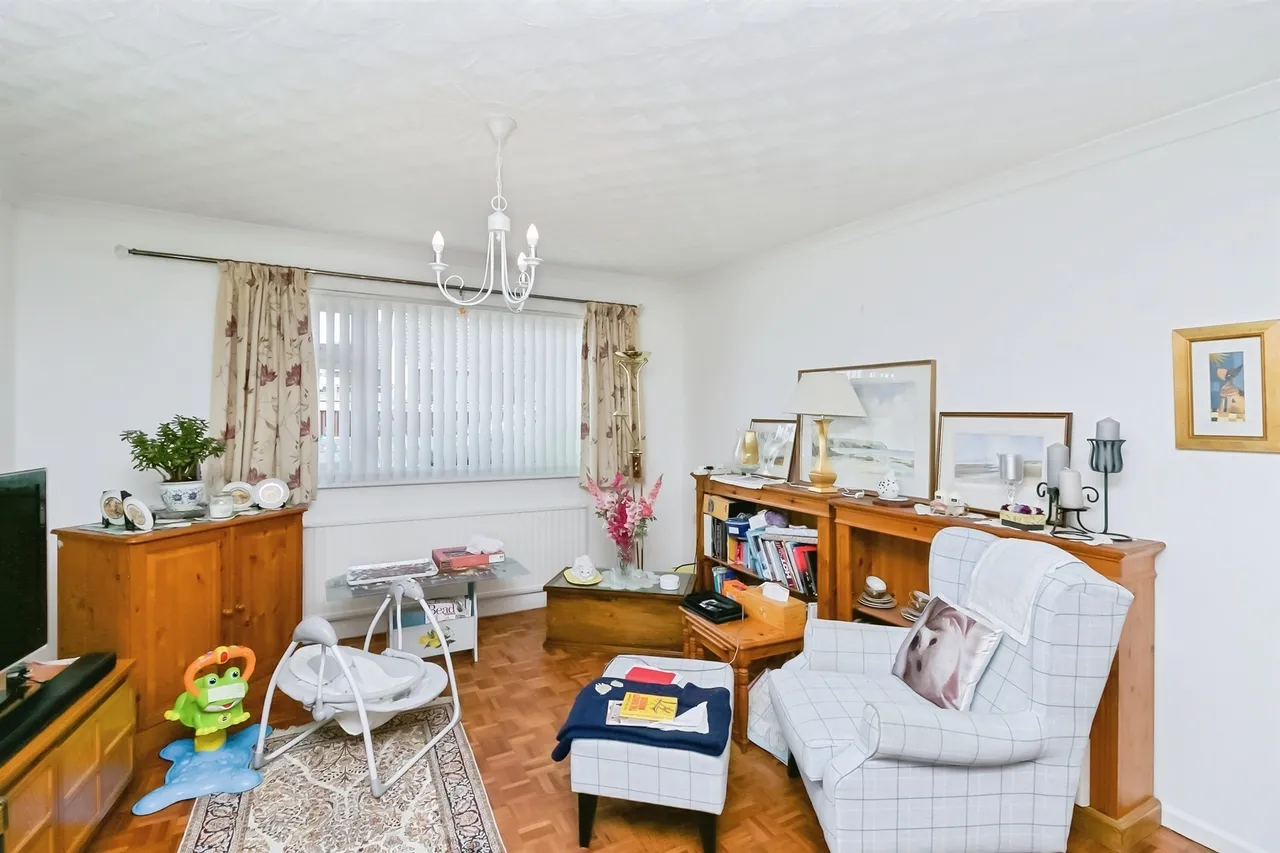 Tathan Crescent, Barry, CF62, photo 6