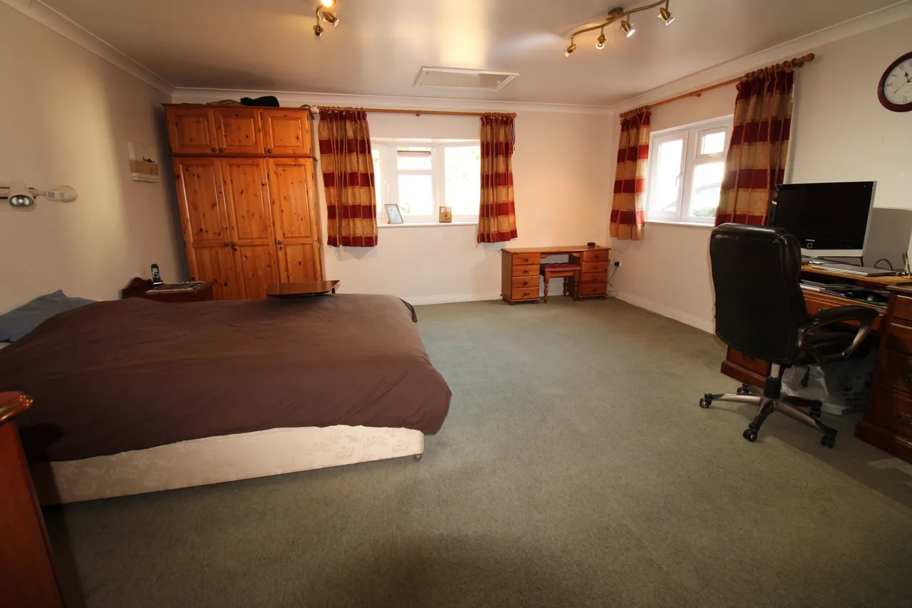 Gay Bowers Road, Danbury, CM3 4JQ, photo 12