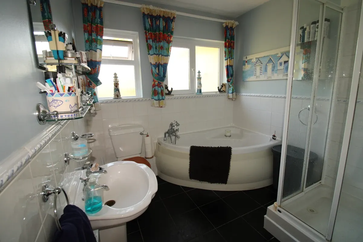 Gay Bowers Road, Danbury, CM3 4JQ, photo 43