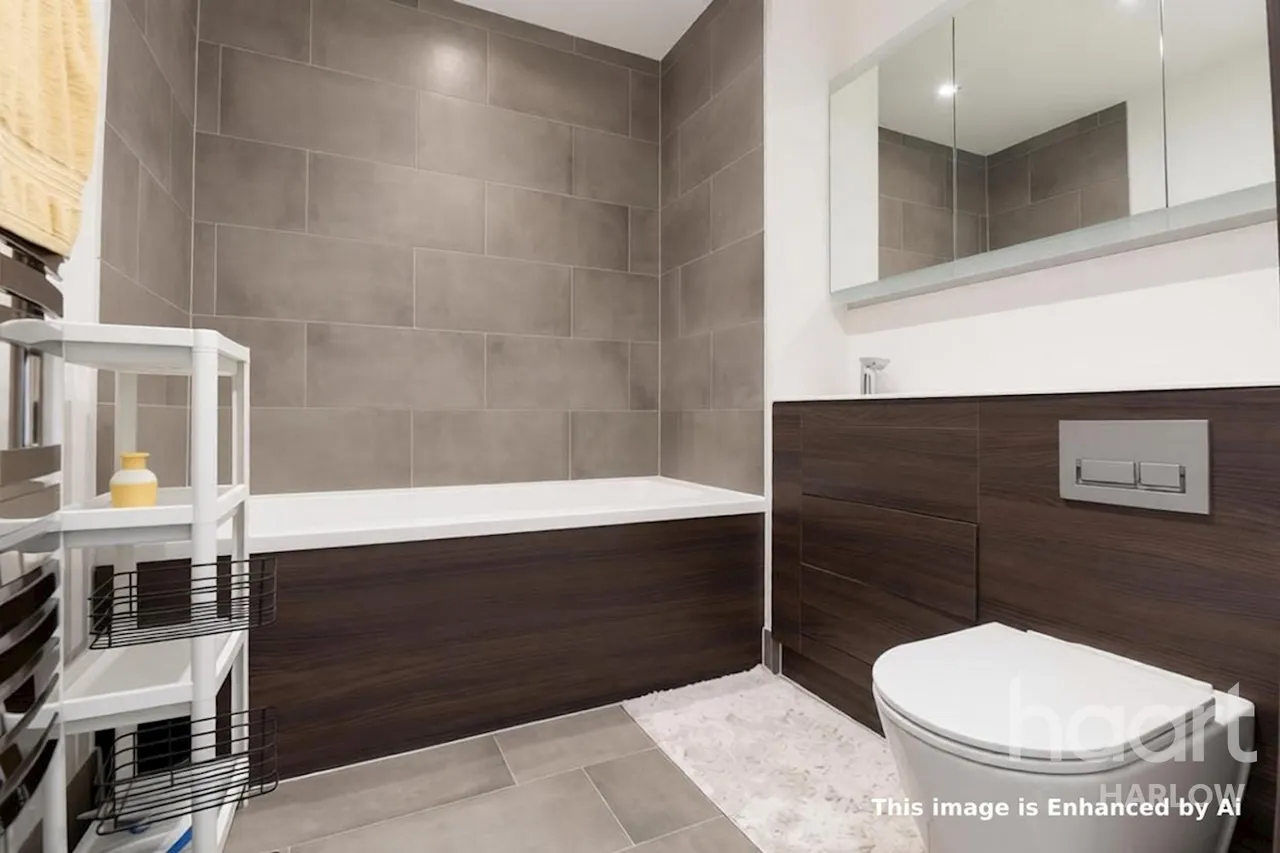 Godfrey House, CM20, photo 4