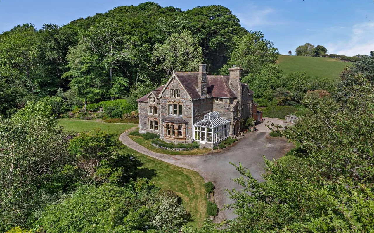 Llanfair Caereinion, Welshpool, SY21, photo 26