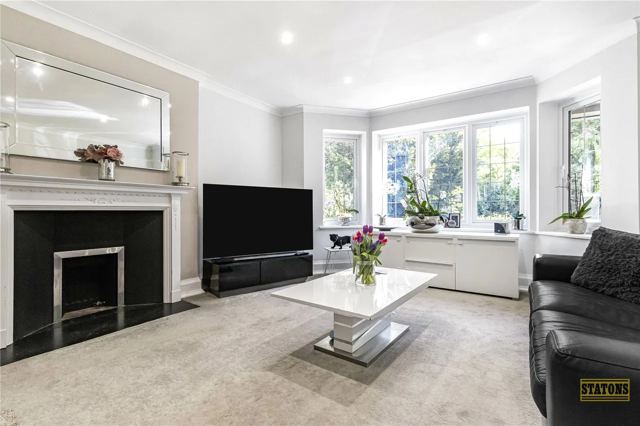 Camlet Way, Hadley Common, EN4 0NJ, photo 11