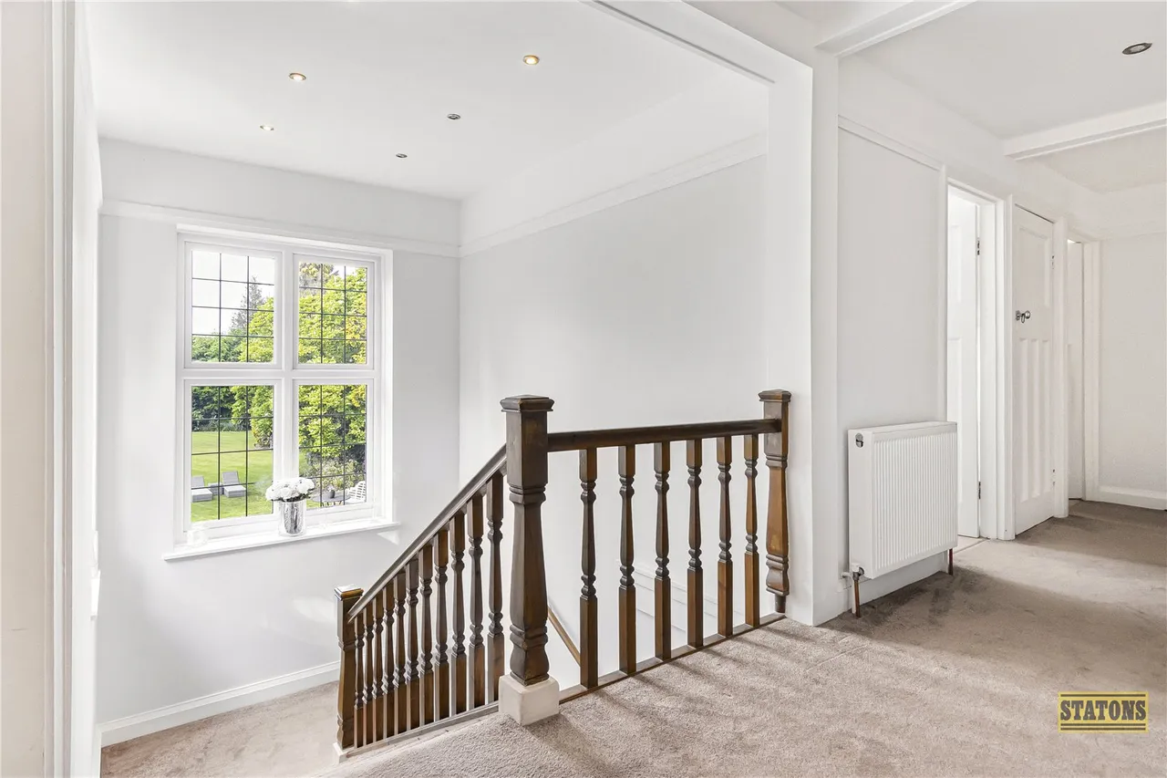 Camlet Way, Hadley Common, EN4 0NJ, photo 15