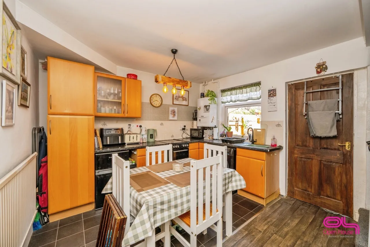 Tamworth Road, Amington, Tamworth, Staffordshire, B77, photo 9