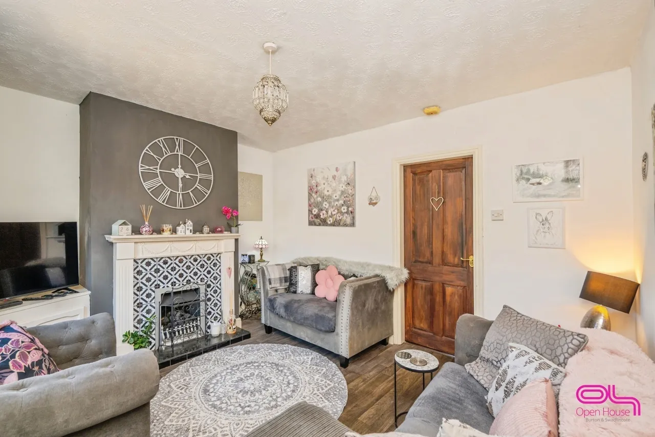 Tamworth Road, Amington, Tamworth, Staffordshire, B77, photo 7