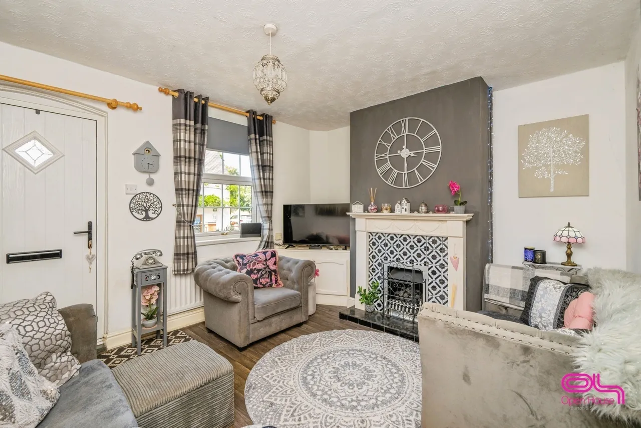 Tamworth Road, Amington, Tamworth, Staffordshire, B77, photo 5