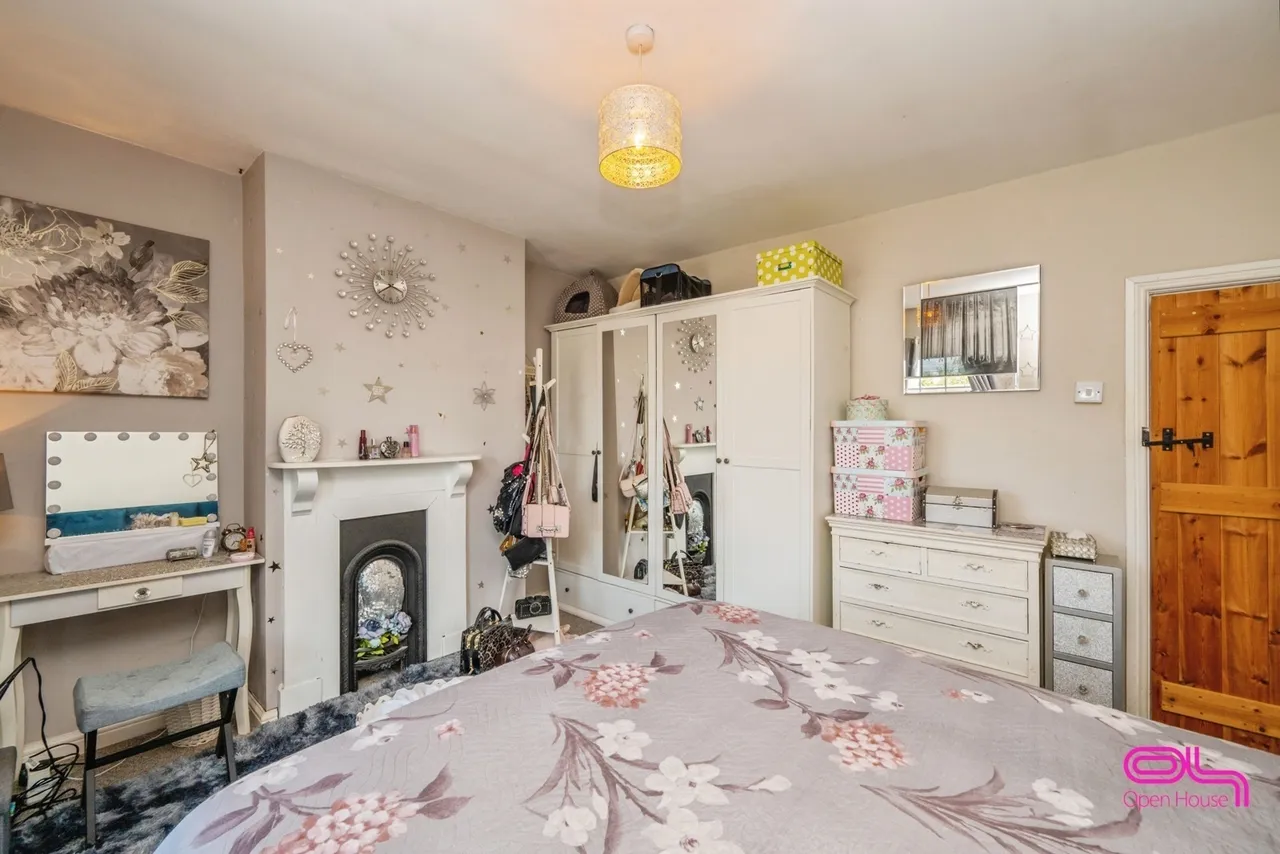 Tamworth Road, Amington, Tamworth, Staffordshire, B77, photo 16