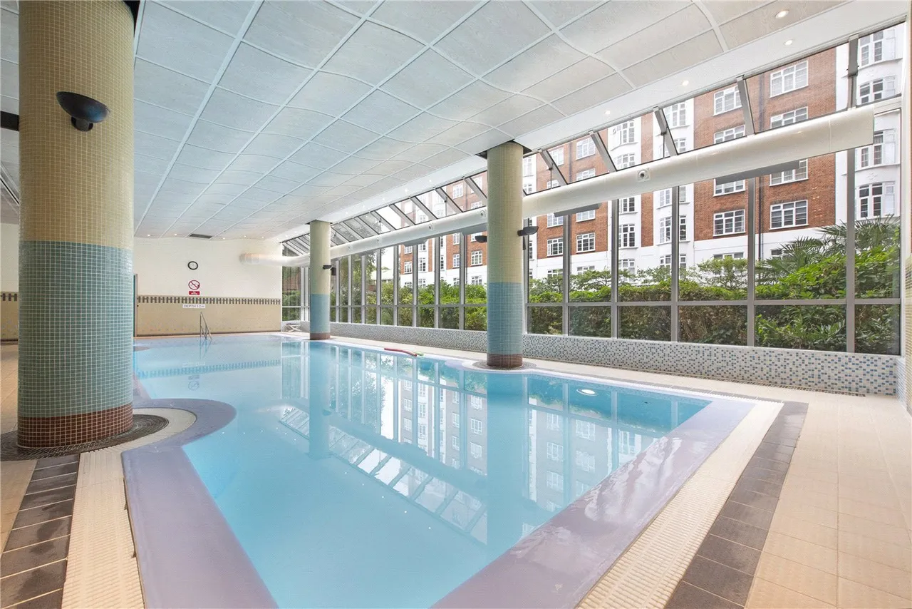 Abbey Road, St John's Wood, London, NW8, photo 2