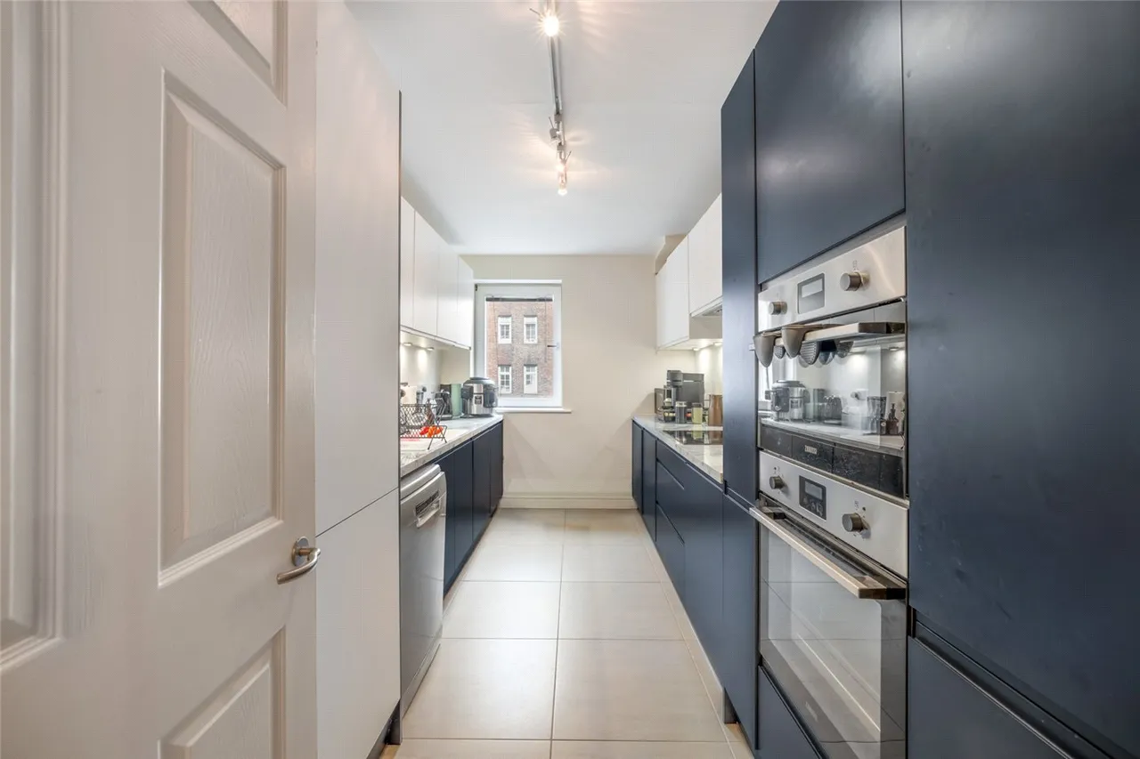 Abbey Road, St John's Wood, London, NW8, photo 10
