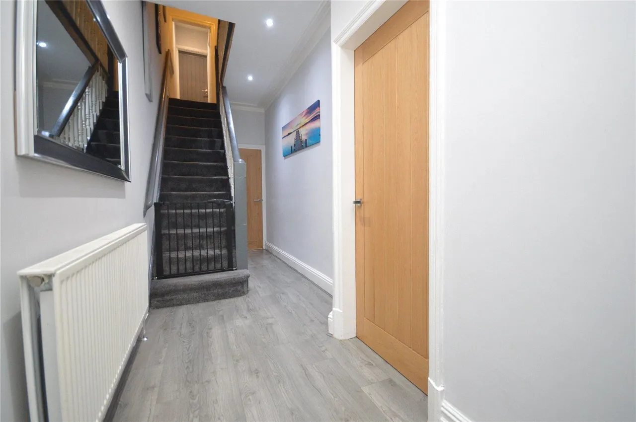 Cross Flatts Grove, Leeds, LS11, photo 6
