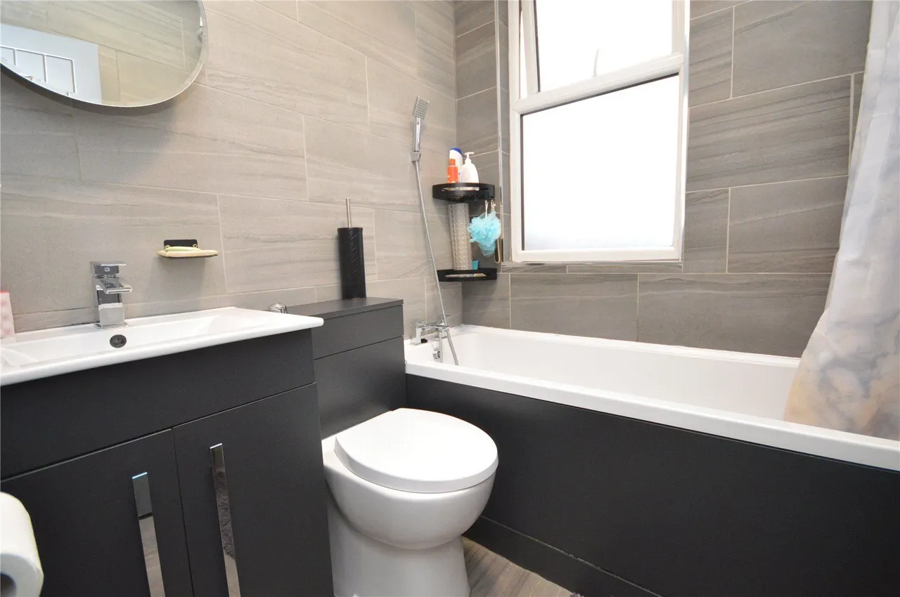 Cross Flatts Grove, Leeds, LS11, photo 13